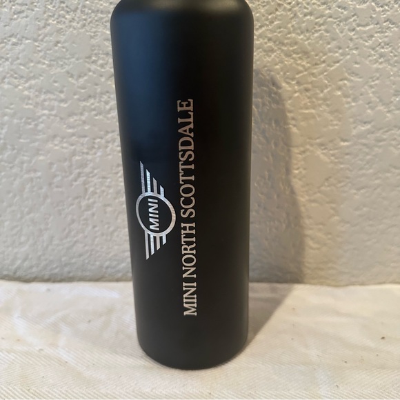 Mini North Scottsdale Black Water Bottle - Picture 3 of 14